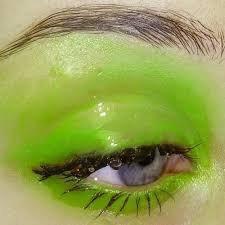 green aesthetic eyeshadow