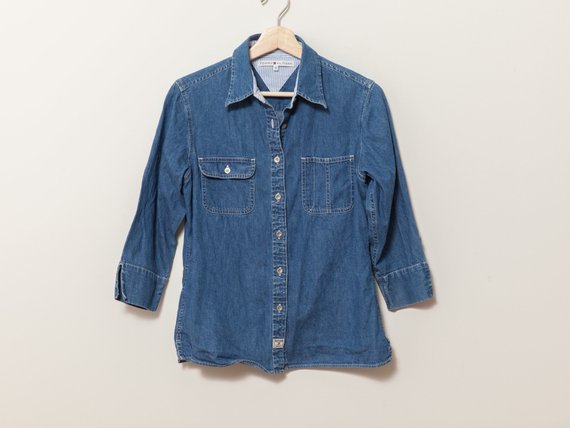 Vintage blue jeans shirt / 90s women's tommy hilfiger shirt / denim button down preppy top / sz 8 / fits xs s