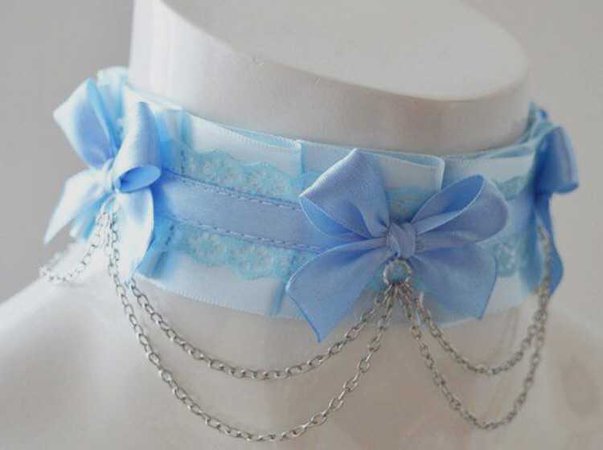 laced collar