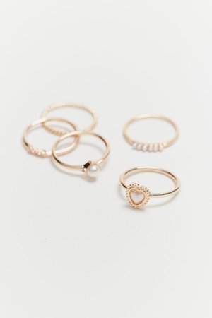 Holly Pearl Ring Set | Urban Outfitters