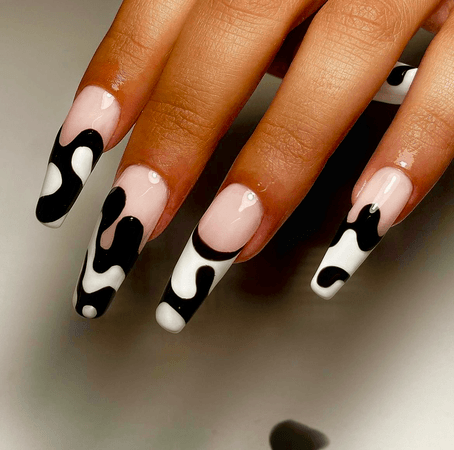 Black and white swirl Nails