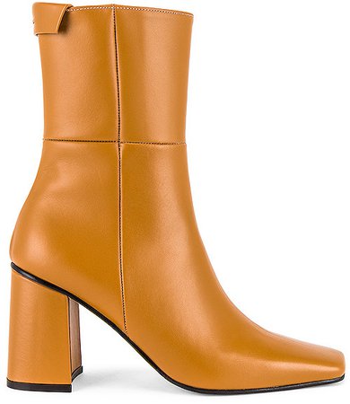 Pointed Square Basic Boots
