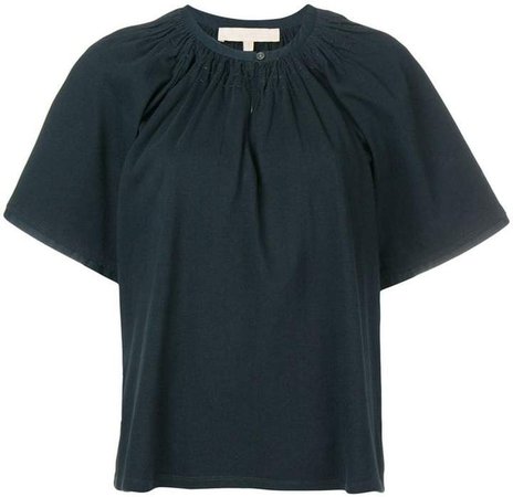 shortsleeved blouse