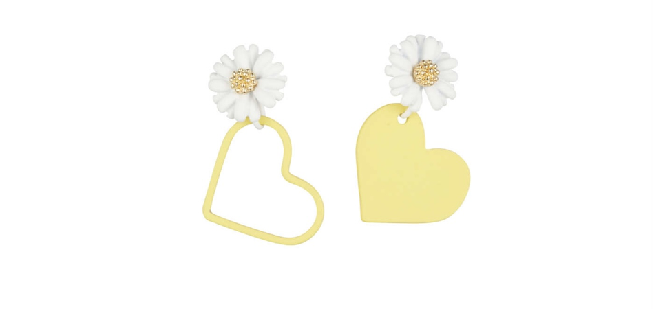 daisy and yellow heart earrings