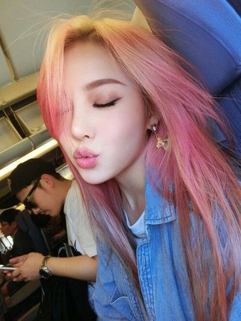 korean girl pink hair