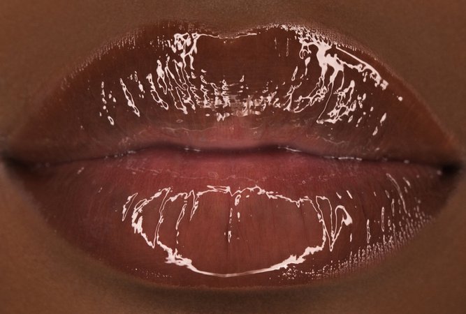 brown glossy lips