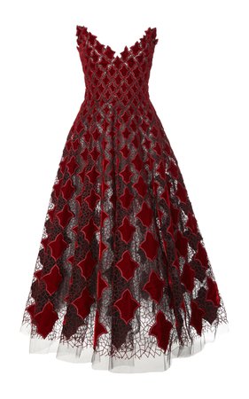 Embroidered Lace Tulle Gown by Oscar de la Renta | Moda Operandi