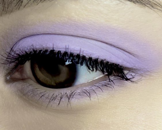 lilac eyeshadow