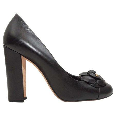 Chanel Black Leather Camellia Pumps For Sale at 1stDibs