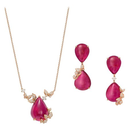 18 Karat Rose Gold, Pink Rubelites and Diamonds Earrings and Necklace For Sale at 1stDibs