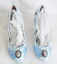 John Tenniel's Classic 1865 Alice In Wonderland Lace Fabric Custom Hee – ElusiveRabbit