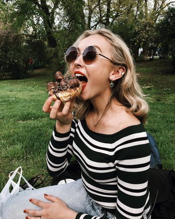 Natalia Watt on Instagram: “My goal in life is to be as fabulous as this donut🍩🍩 #donutkillmevibe #donutworrybehappy”