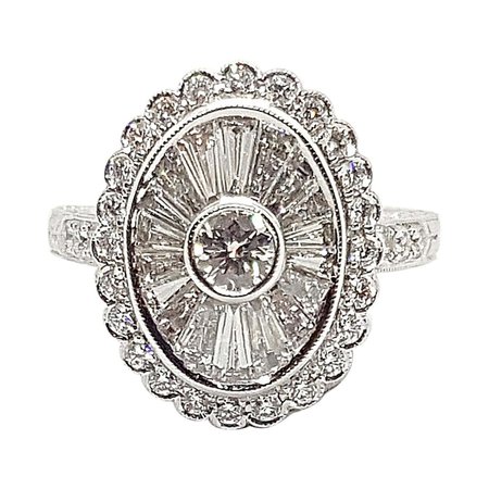 Diamond Ring set in 18 Karat White Gold Settings For Sale at 1stDibs