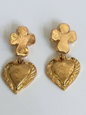 gold antique heart earrings