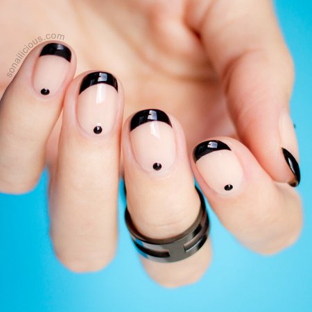 black nude manicure