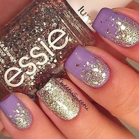 Lilac Nails w/ Gold Shimmer Glitter