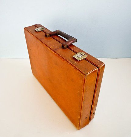 Vintage 70s leather briefcase document bag brown caramel | Etsy | Vintage briefcase, Leather briefcase, Vintage bags