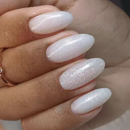 25 Winter White Nails - the gray details | Lifestyle Blog