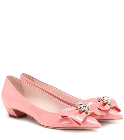 Bow Jewels patent leather pumps