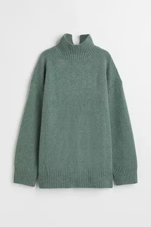 Oversized Turtleneck Sweater - Light sage green - Ladies | H&M CA