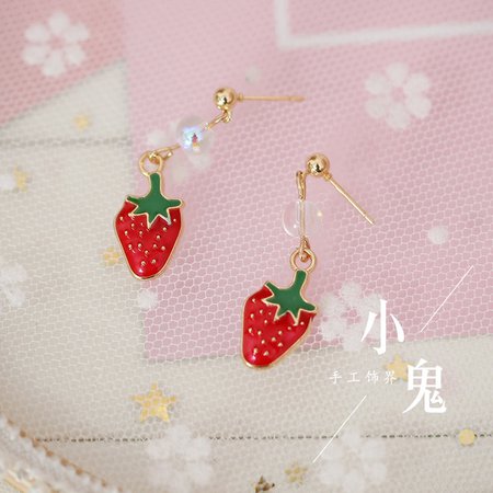 Sweet is the rural grid strawberry soft lace lolita lolita hair hoop Japanese sister KC straw hat head band edge-in Costume Accessories from Novelty & Special Use on AliExpress