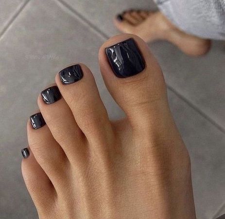 black toenails