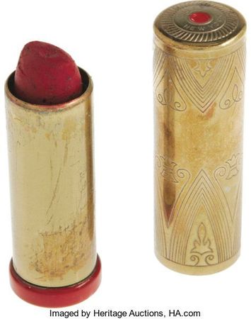 antique red lipstick