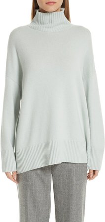 Relaxed Cashmere Turtleneck Sweater
