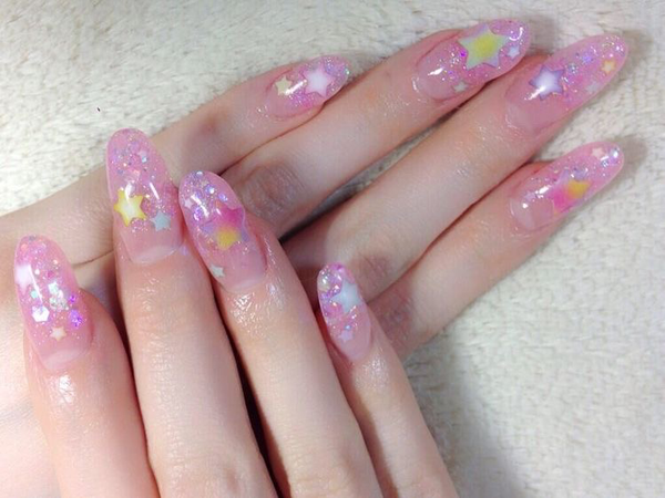 Pink yume kawaii nails