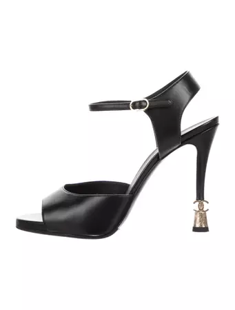 Chanel Spring 2022 Interlocking CC Logo Sandals - Black Sandals, Shoes - CHA851015 | The RealReal