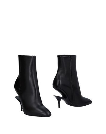 Maison Margiela Ankle Boot - Women Maison Margiela Ankle Boots online on YOOX United States - 11476099EE