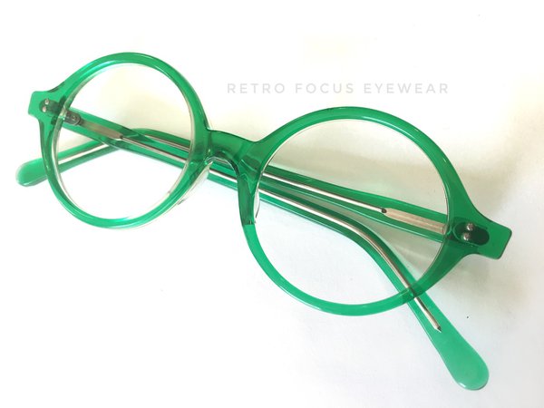 Green glasses 1