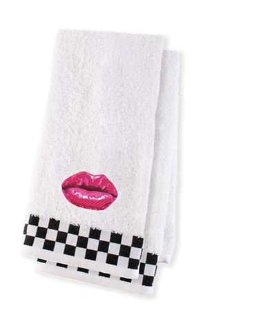 Lip towel
