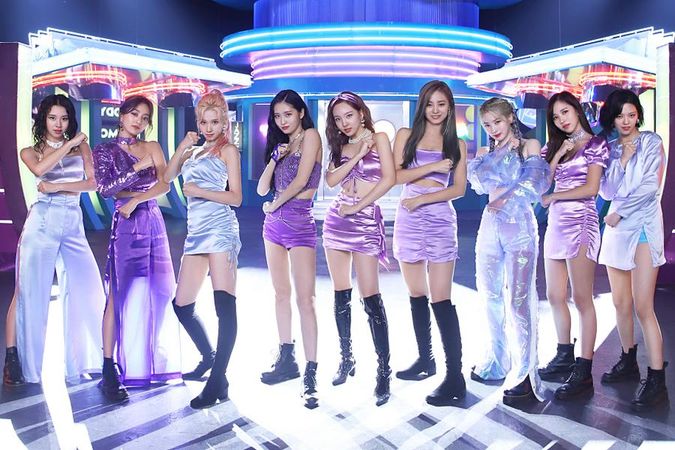 TWICE’s “Feel Special” Becomes Their 12th MV To Reach 200 Million Views | Soompi