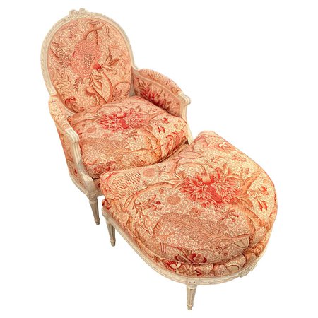 French Louis XVI Style Duchesse Brisée Chaise Upholstered in Braquenié Toile For Sale at 1stDibs