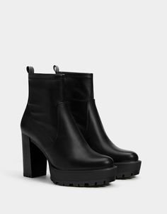 Platform heel ankle boots. Discover this and many other clothes in Bershka
