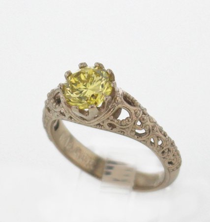 Gorgeous vintage engagement ring