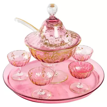 Pink Crystal Dinner Service, 19th Century For Sale at 1stDibs