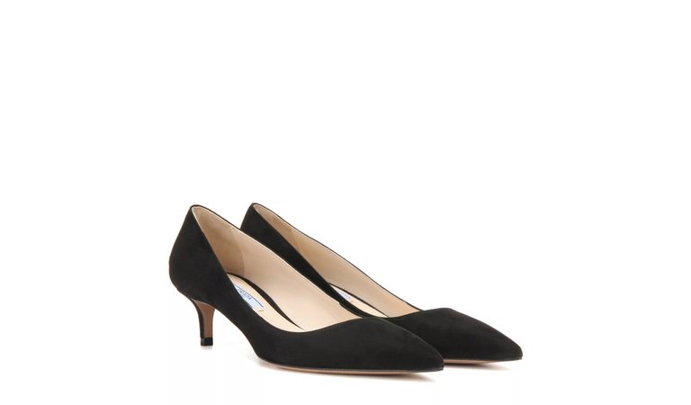 black shoes kitten heels