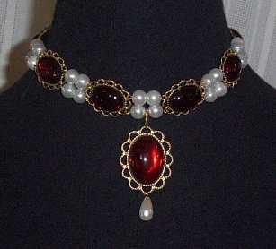 Sapphire and Sage: Ladies' Renaissance Necklaces, Medieval Necklaces