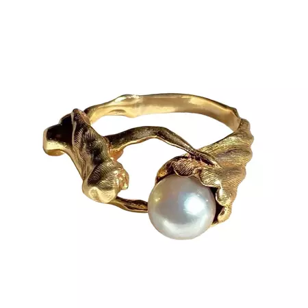 Minimalist Aesthetic Asymmetrical Pearl Ring | BOOGZEL CLOTHING – Boogzel Clothing
