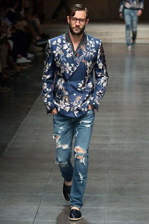 How To Wear a Blue Floral Double Breasted Blazer With Black Leather Espadrilles For Men (1 looks & outfits) | Men's Fashion | Lookastic.com
