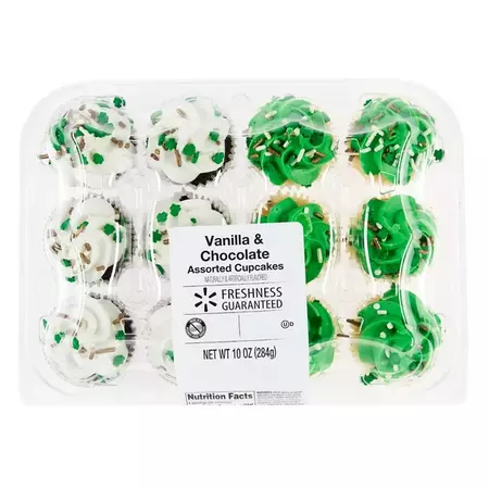 Freshness Guaranteed St. Patrick's Day Vanilla Chocolate Cupcake, 10 Oz, 12 Count - Walmart.com