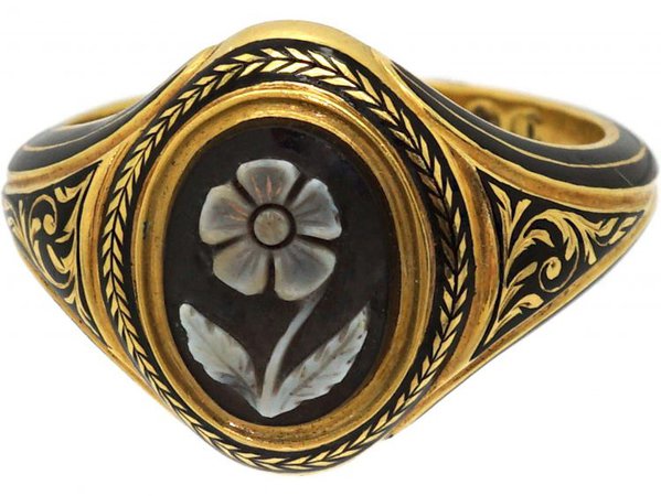 Georgian 18ct Gold, Carved Onyx Forget me Not Black Enamel Mourning Ring (539S/PR) | The Antique Jewellery Company