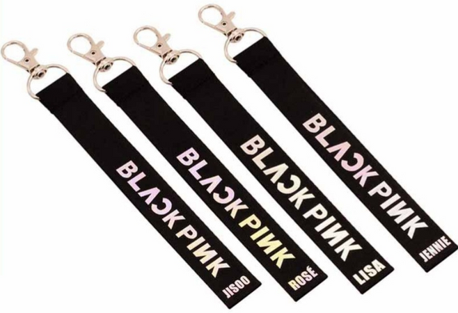 Blackpink with member names straps (Black)
