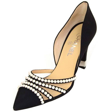 Chanel | D'Orsay pearl pumps