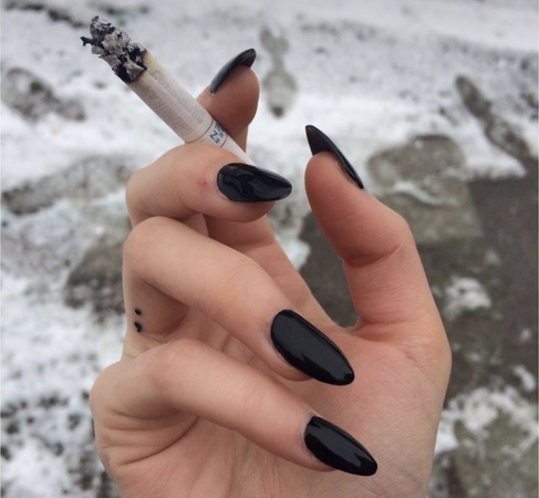 Nails Cigarette