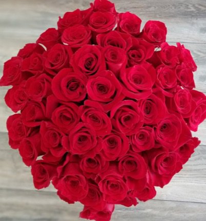 red bouquet of roses