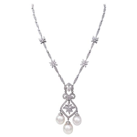 Art Deco Pearls and 7 Carat Diamonds Necklace For Sale at 1stDibs
