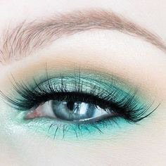 Sea Foam Green Eyeshadow